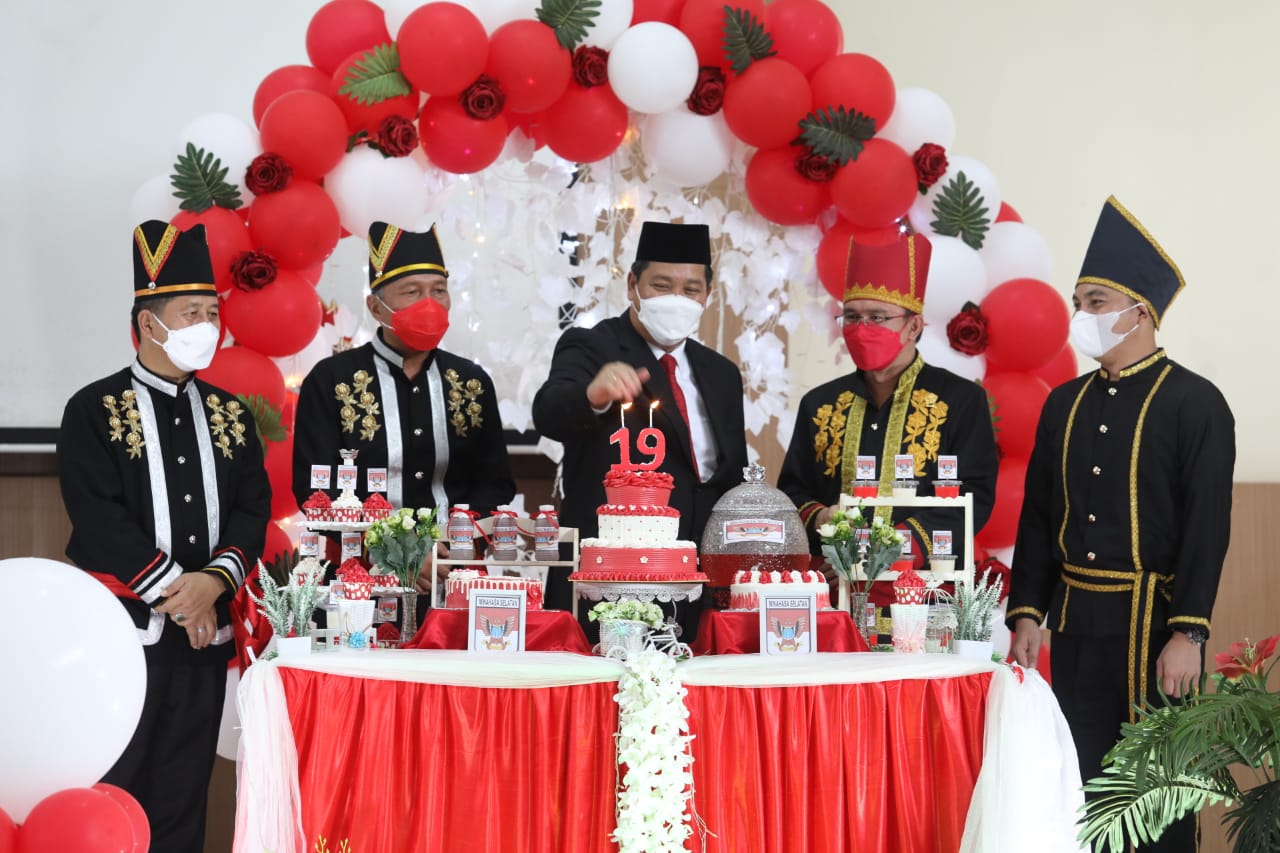 Wagub Sulut Steven Kandouw Hadir di Paripurna HUT ke-19 Minsel, Serukan Rekonsiliasi