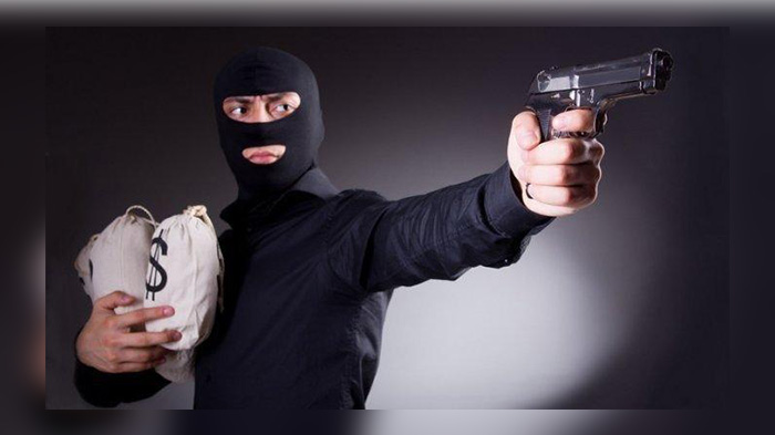 Terjadi Baku Tembak Antara Mantan Anggota TNI dan Polisi Berpangkat Brigadir, Ada Yang Kritis