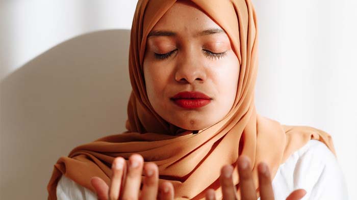 Inilah Doa yang Bisa Dibaca Kalau Ingin Terbebas dari Kesulitan Hidup, Lengkap Tata Cara Berdoa
