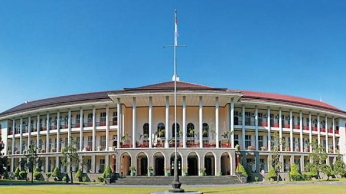 ilustrasi-kampus-universitas-gadjah-mada.jpg