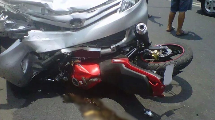ilustrasi-kecelakaan-avanza-tabrak-vixion.jpg