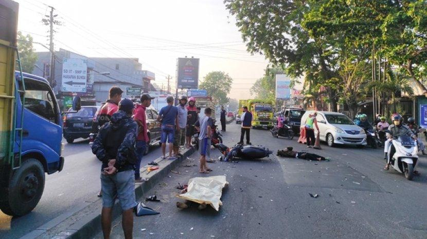 Kecelakaan Maut Pukul 16.30 WIB, Wanita Pemotor Tewas Terlindas Truk Kontainer, Menyalip dari Kiri