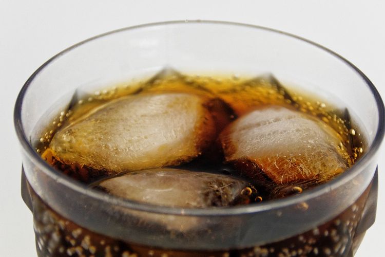 ilustrasi-minuman-soda-minuman-cola-37845.jpg