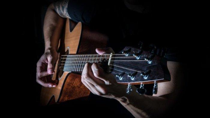 ilustrasi-orang-main-gitar-322.jpg
