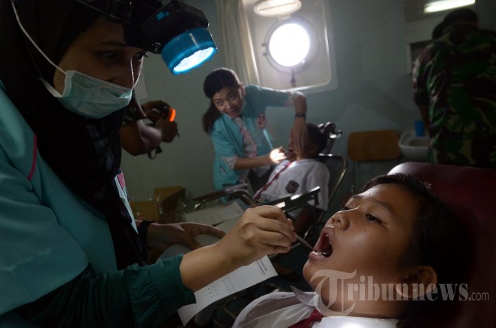 ilustrasi-periksa-gigi-anak_20160602_163426.jpg