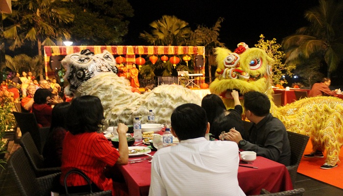 Rayakan Malam Imlek dengan Menyantap Sajian Yee Sang di Novotel Manado, Buruan Reservasi!