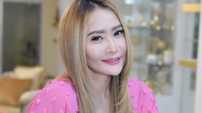 Masih Ingat Inul Daratista? Curhat Haru soal Keluarga, Singgung 'Kerja Keras Bagai Kuda'