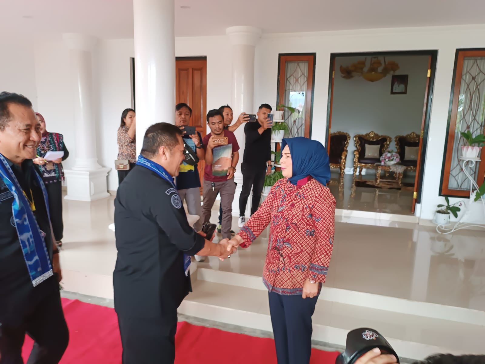 Irjen Kementan Jan Maringka Kunker ke Sulut, Bagikan Bibit Jagung dan Kelapa Hibrida