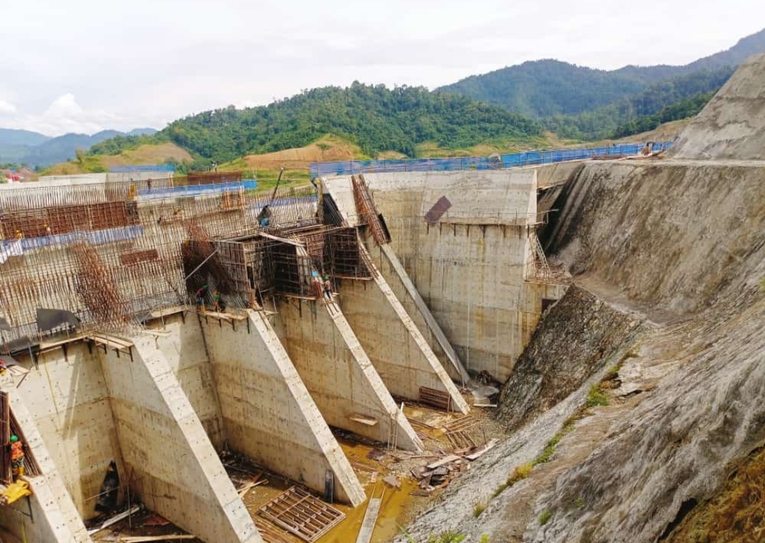 Inspector PT PP Pastikan Kualitas Bendungan Lolak Bolmong Adalah yang Terbaik