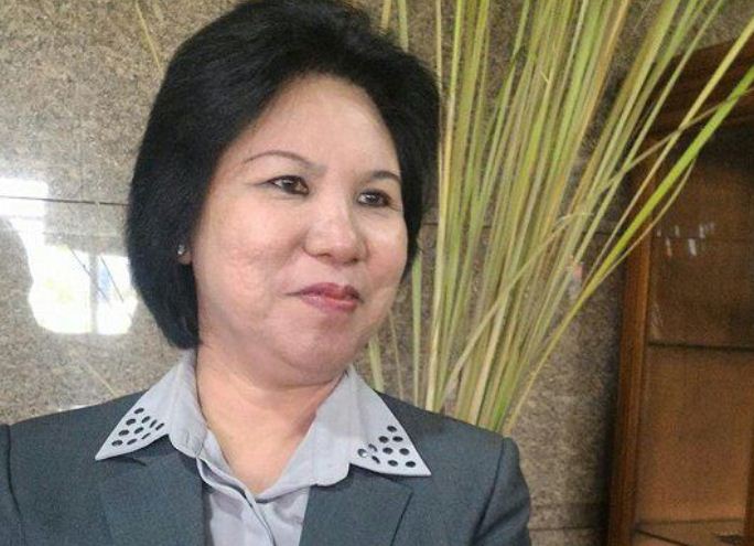 jenny-karouw-kepala-dinas-perindustrian-dan-perdagangan-disperindag-sulut_20171025_150527.jpg