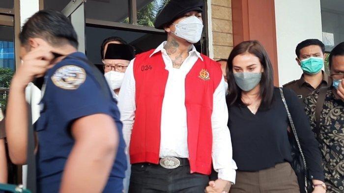 Dr Tirta Bakal Dihadirkan Sebagai Saksi Dalam Sidang Jerinx SID Soal Dugaan Pemerasan oleh Adam Deni