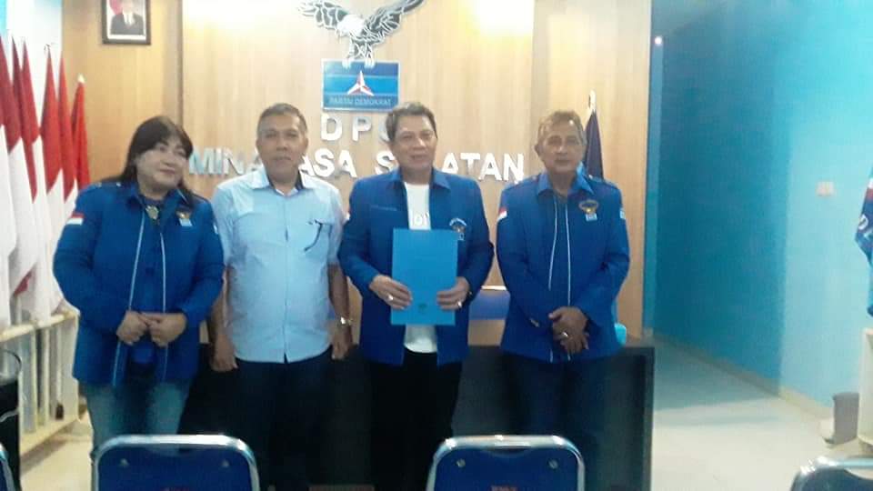 Jhon Sumual Daftar di Demokrat, Pilkasa Minsel Semakin Menarik