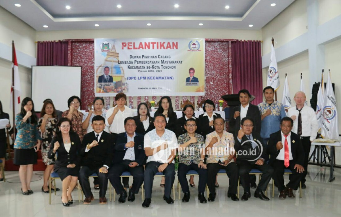 Lantik Pengurus LPM Kecamatan di Tomohon, Eman: LPM adalah Mata dan Telinga Masyarakat
