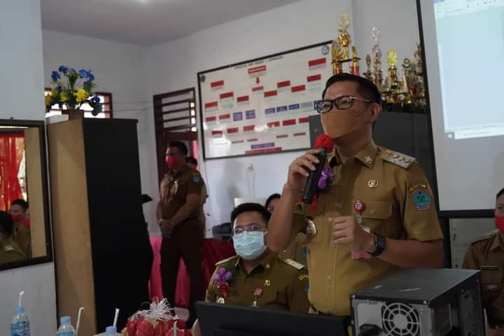 joune-ganda-dan-wakil-bupati-kevin-william-lotulung-buka-pelaksanaan-asesmen-nasional.jpg