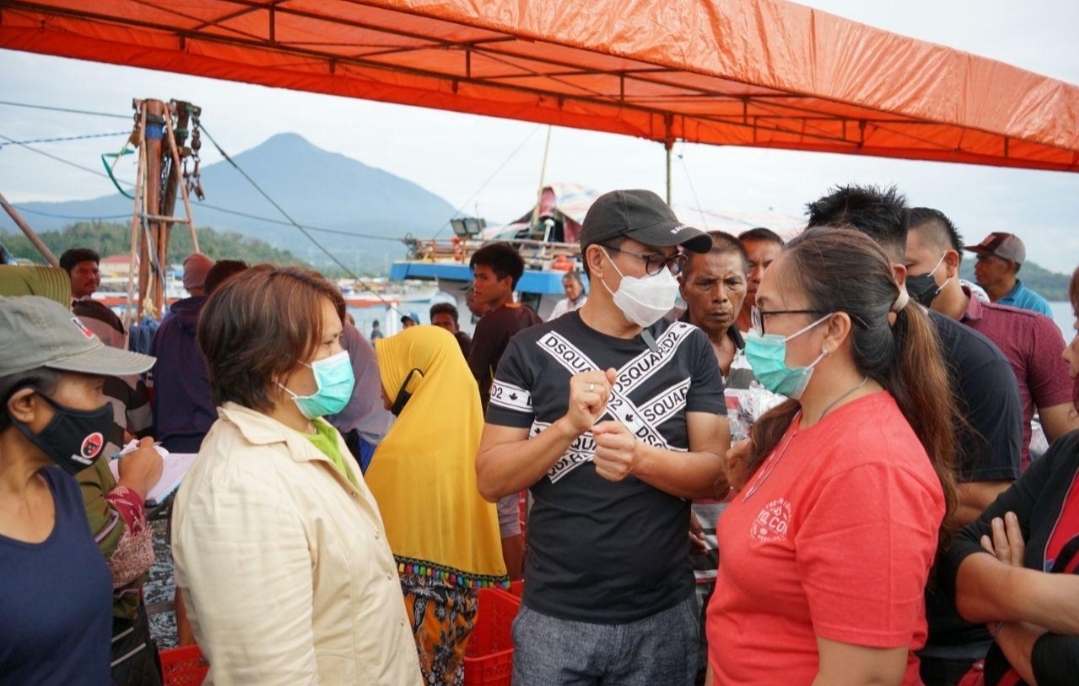 Sambangi TPI Kema, Joune Ganda Janji Majukan Sektor Perikanan di Minut