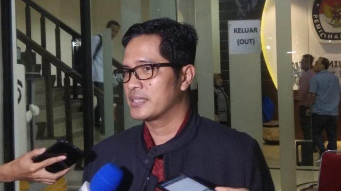 Petugas KPK Temukan Uang Miliaran Berserakan di Rumah Dinas Gubernur
