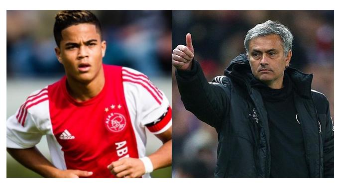 Satu Musim Lagi, Kemudian Kamu Datang ke Manchester dan Jadi Penyerang Saya