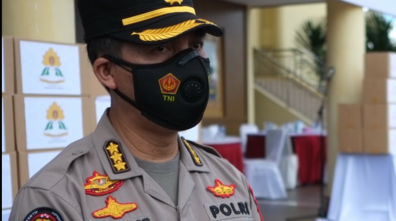 kabid-humas-polda-sulut-kombes-pol-jules-abraham-abast-95u.jpg