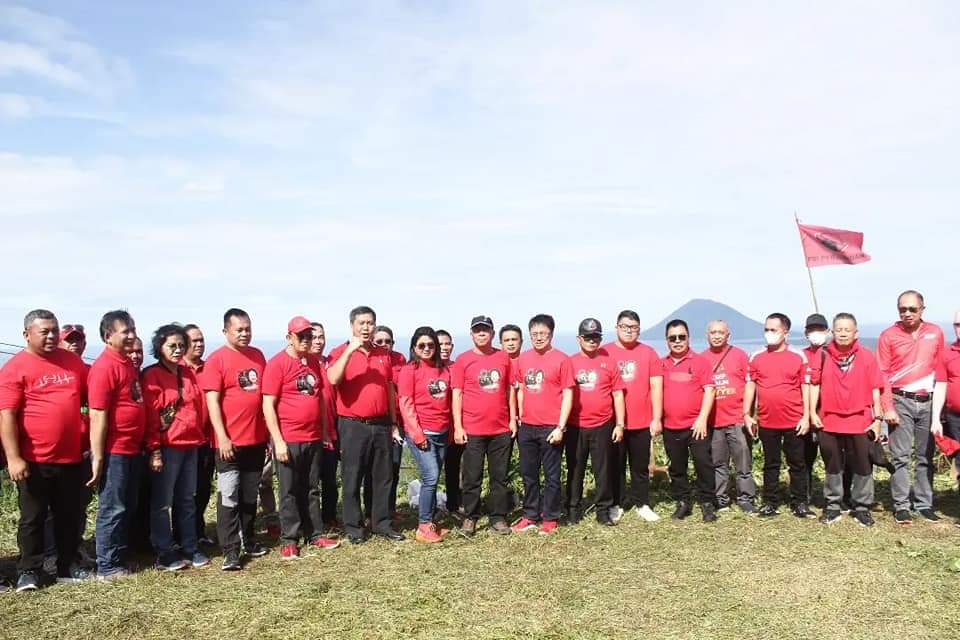 kader-pdi-perjuangan-secara-khusus-menggelar-ibadah-syukur-hut.jpg