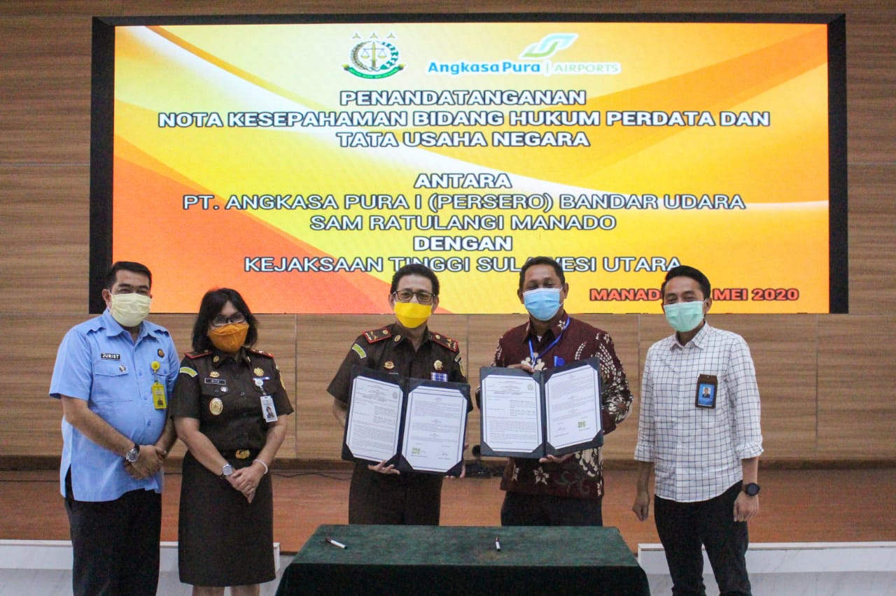 Kajati Sulut Tandatangani MoU Dengan PT Angkasa Pura Sam Ratulangi Manado