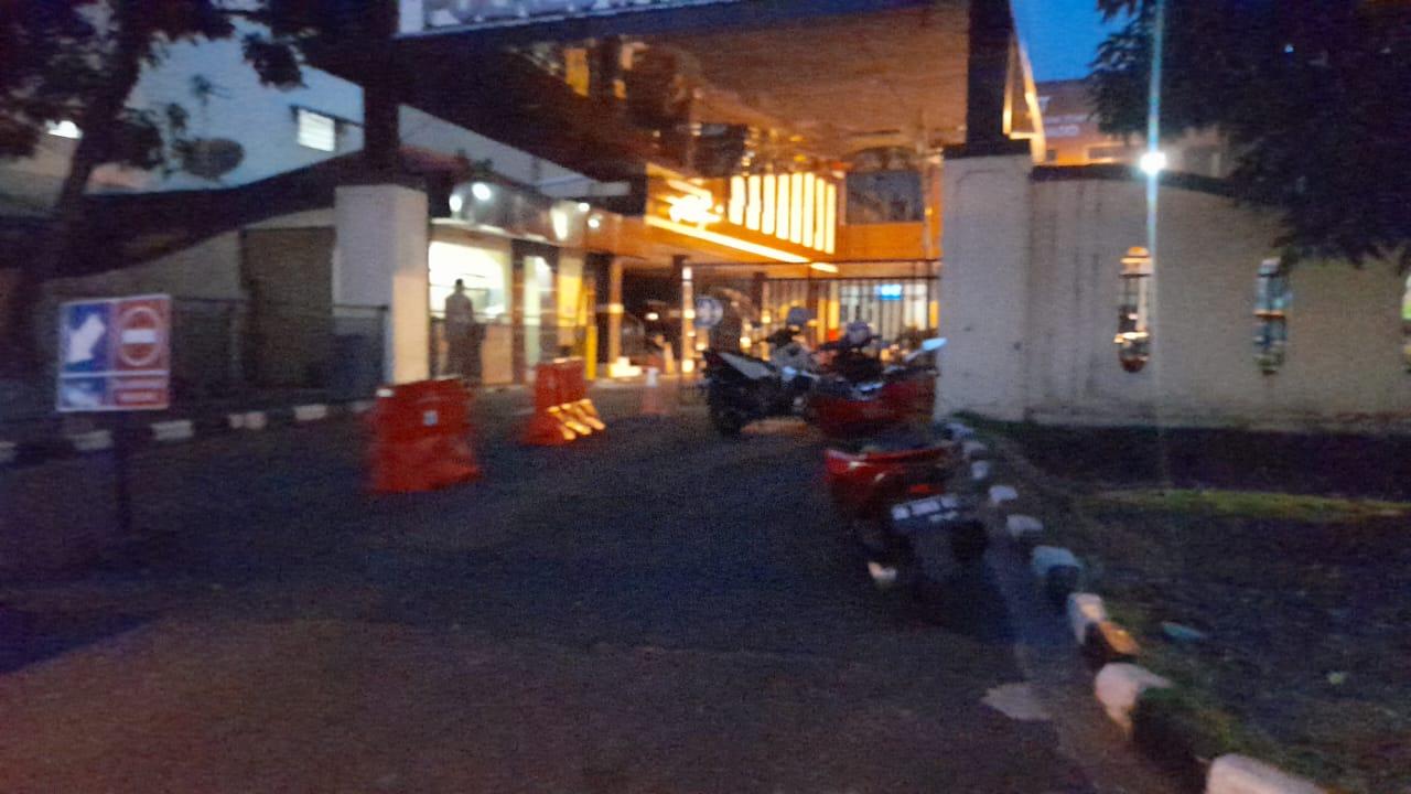 Suasana Kantor Polresta Manado Normal: Tak Ada Penjagaan Ketat, Polisi Main Voli di Lapangan