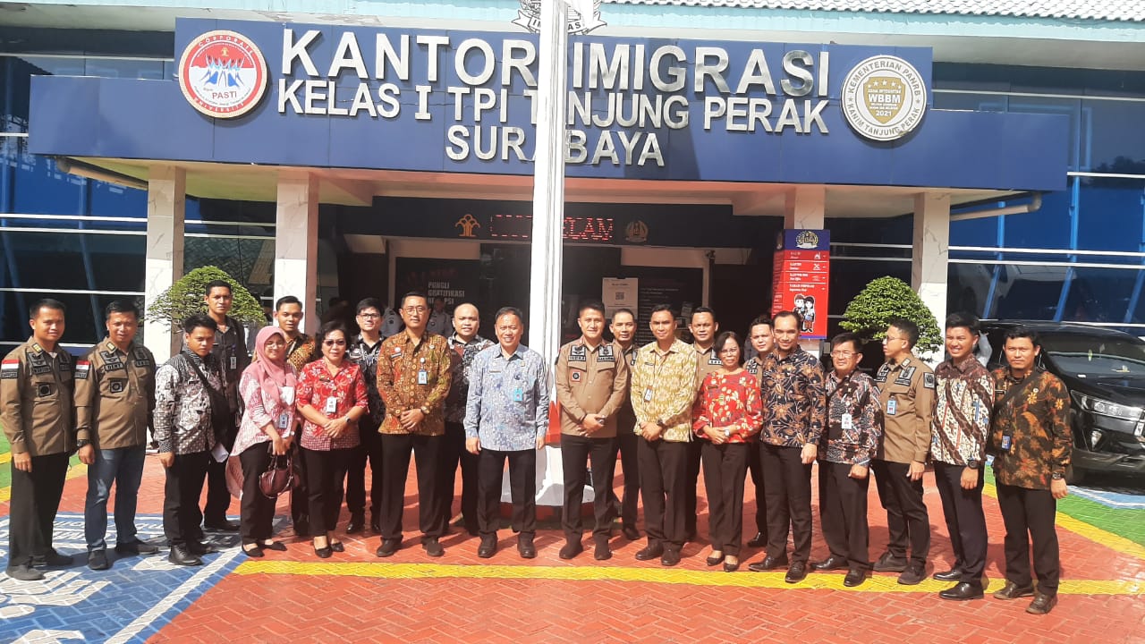 Pembangunan Zona Integritas, Kantor Imigrasi Bitung Studi Tur di Kantor Imigrasi Tanjung Perak