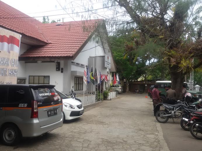 kantor-kpu-manado_20150824_112431.jpg