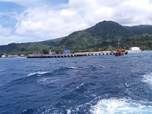 Warga Keluhkan Bangkai Kapal yang Karam di Pelabuhan Tagulandang