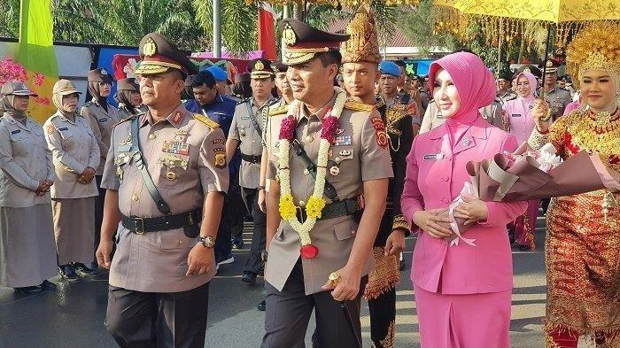 kapolda-aceh-irjen-wahyu-widada-saat-tiba-mapolda-aceh.jpg