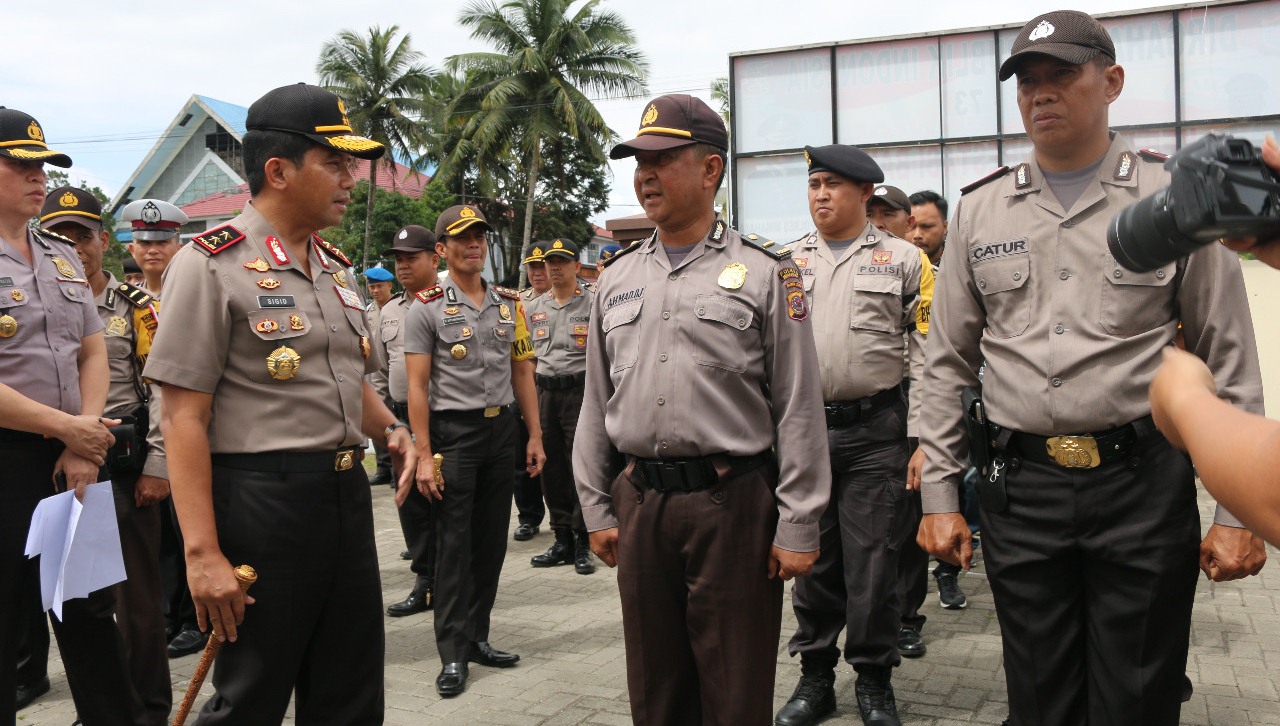 Cek Pasukan di Polres Minahasa, Kapolda Ingatkan Pola 2-2-4 dan 2-1-2