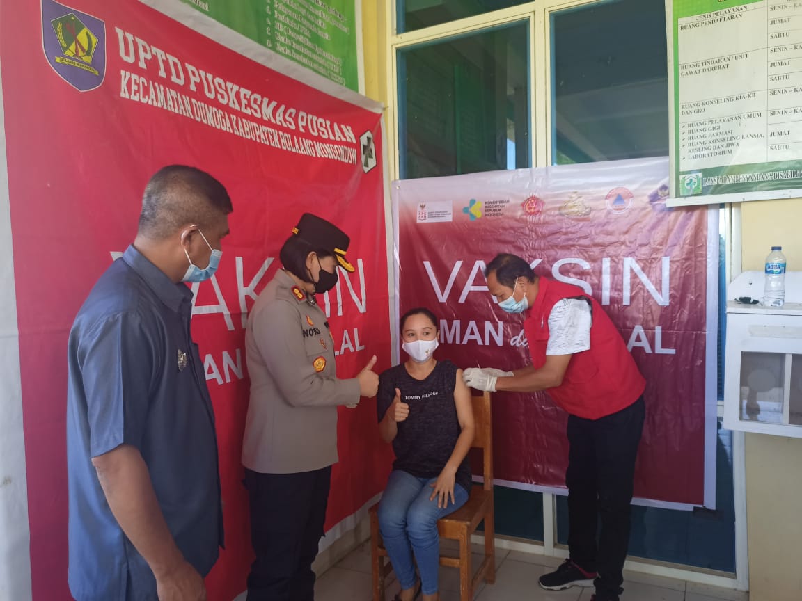 kapolres-bolmong-akbp-nova-surentu-pantau-vaksinasi-covid-19.jpg