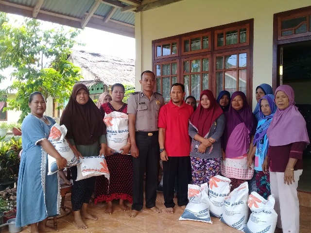 Kapolres Minsel Perintahkan Amankan Penyaluran Rastra di Bentenan Indah