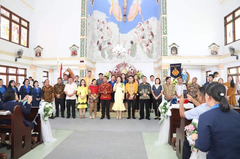 kapolres-minsel-rayakan-paskah-di-gereja-katolik-kebangkitan-kristus-4674578658.jpg