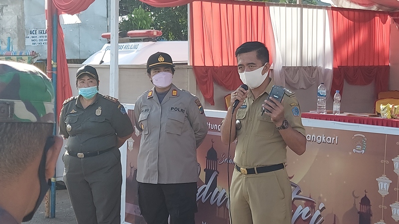 kapolsek-maesa-akp-dewa-ayu-rayoka-cempaka-dan-camat-maesa-h-posumah.jpg