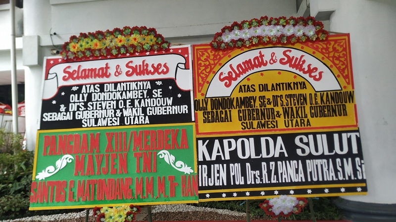 karangan-bunga-ucapan-selamat-terhadap-odsk-mulai-menghiasi-lobi-kantor-gubernur-sulut.jpg