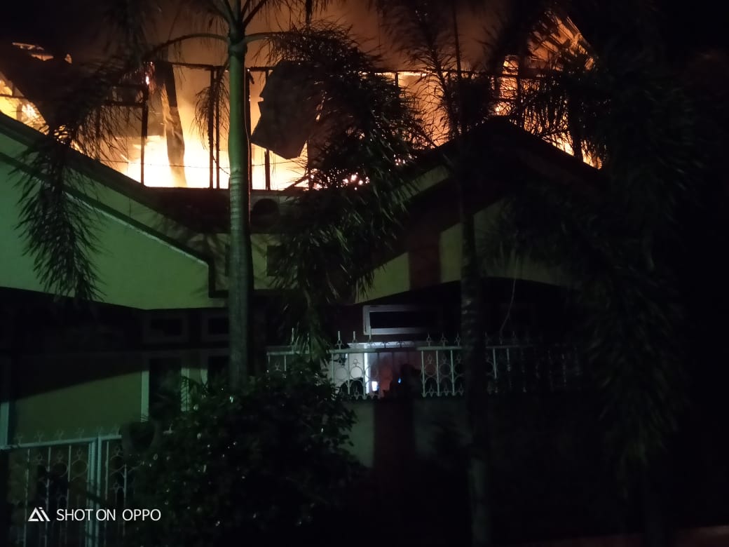 Tadi Malam Satu Rumah di Pineleng Hangus Terbakar Si Jago Merah, Kerugian Ditaksir Rp 1,5 Miliar