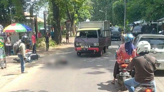 Kecelakaan Adu Banteng Pria Pengendara Tabrak Mobil Box, Saksi Lihat Korban Tergeletak Tak Bergerak