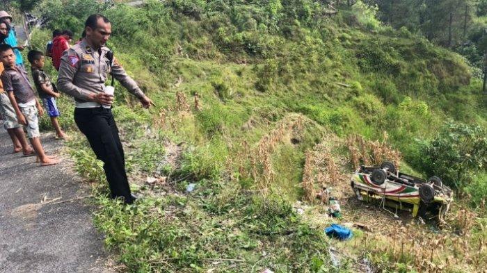 Kronologi Kecelakaan Maut di Samosir, Minibus Terjun ke Jurang, 2 Orang Tewas, Belasan Orang Terluka