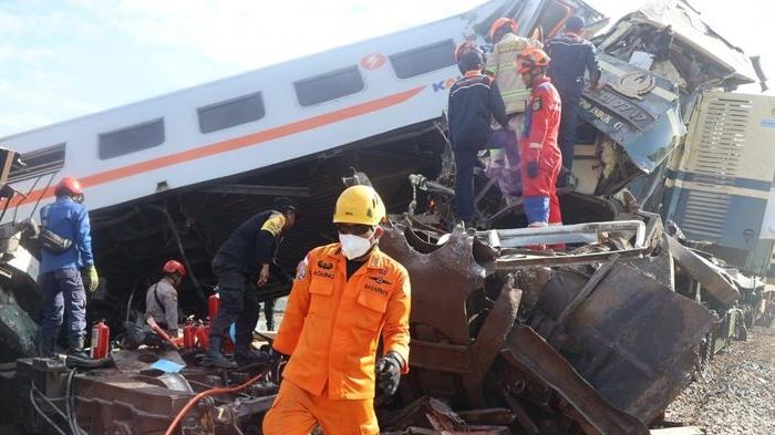 Kecelakaan Terbesar di Awal Tahun, Tabrakan 2 Kereta Api, Kesaksian Penumpang: Banyak yang Terlempar