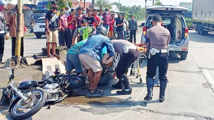 Kecelakaan Maut Pukul 09.30 WIB, Seorang Pengendara Motor Tewas Tertabrak Mobil, Korban Melawan Arus