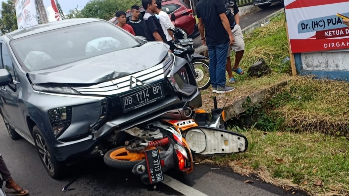 Kecelakaan Maut Tadi, Mahasiswa yang Hendak Wisuda Tewas, Korban Ditabrak Mobil depan Gerbang Kampus