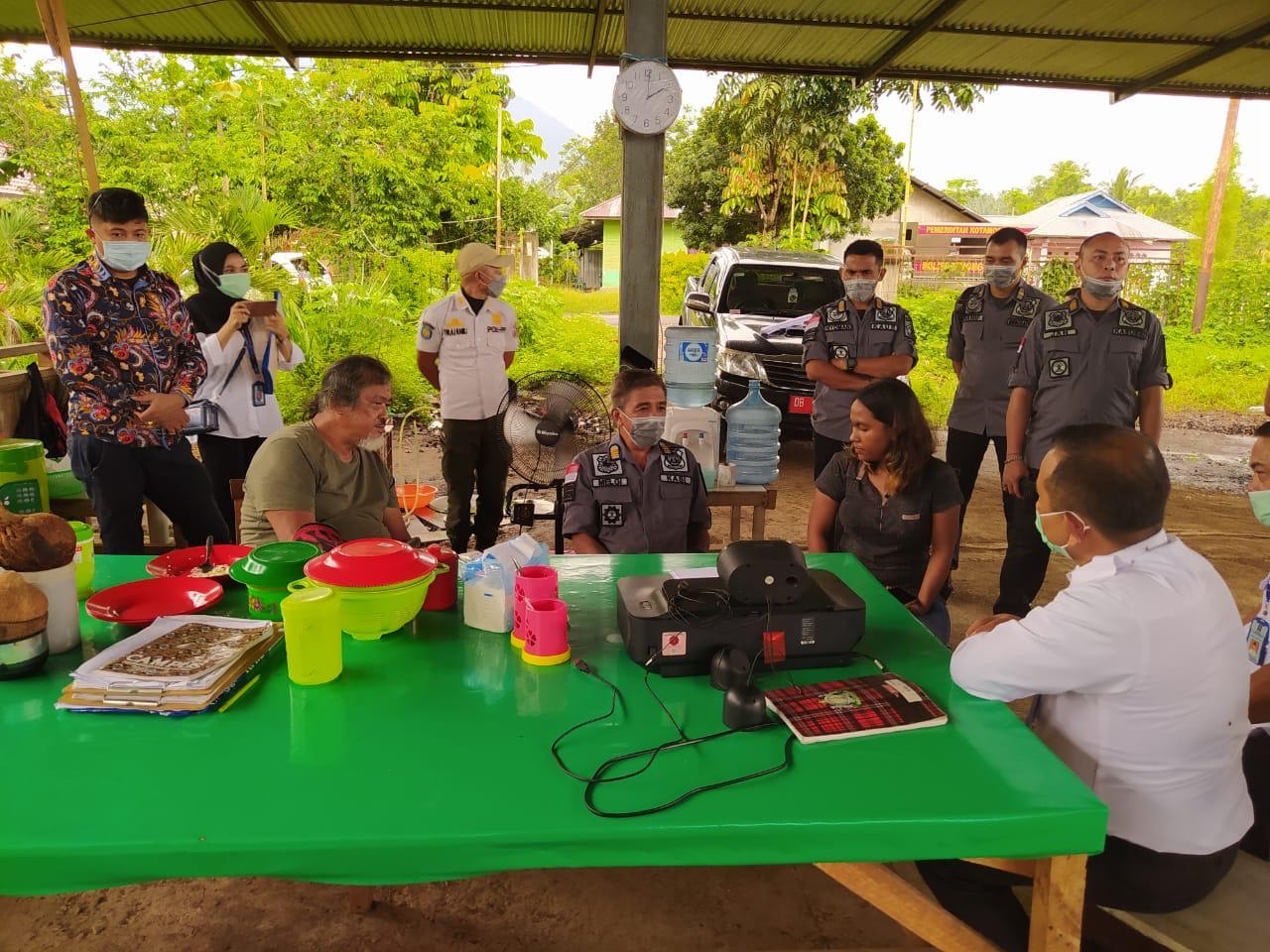 kegiatan-rapat-tim-pengawasan-orang-asing-di-hotel-sutan-raja-kotamobagu.jpg