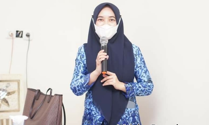 Hilda Potabuga Tanggapi Polemik Pemberhentian Guru oleh Kepala Desa di Bolmut