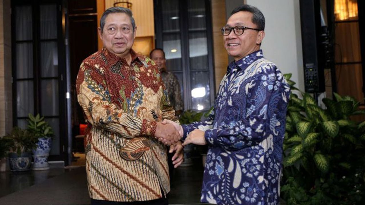 ketemu-sby-zulkifli-hasan-bahas-misi-visi-pasangan-cawapres-yang-bakal-diusung_20180726_165149.jpg