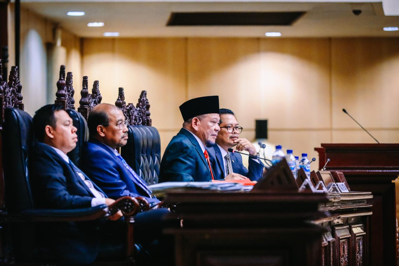 ketua-dpd-ri-la-nyalla-mattalitti-meminta-seluruh-senator.jpg