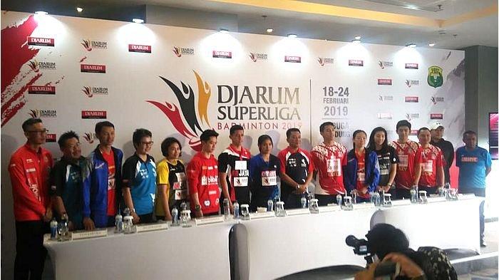 ketua-panitia-pelaksana-djarum-superliga-badminton-2019-achmad-budiharto-tengah.jpg