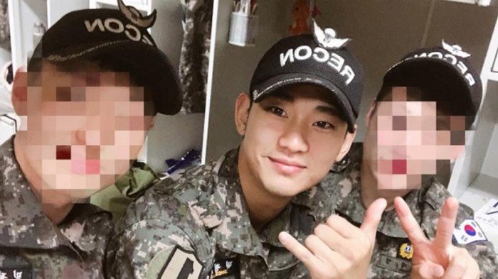 kim-soo-hyun-tengah_20181004_153444.jpg