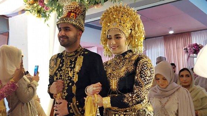 kisah-nikah-beda-negara-gadis-cantik-cut-dhia-fadilla-dinikahi-pria-asal-pakistan.jpg