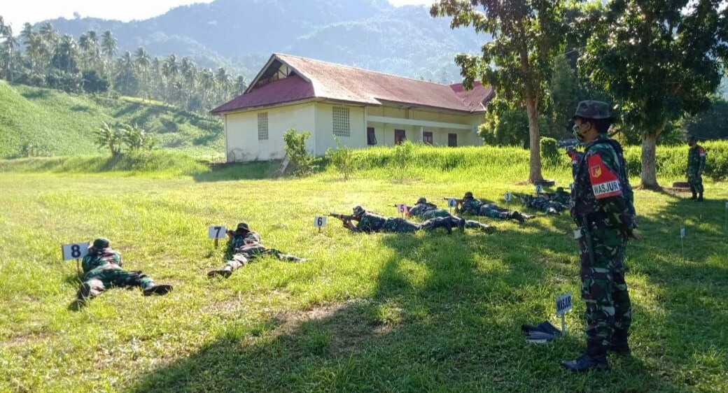 kodim-1303bolaang-mongondow-gelar-latihan-menembak-343.jpg