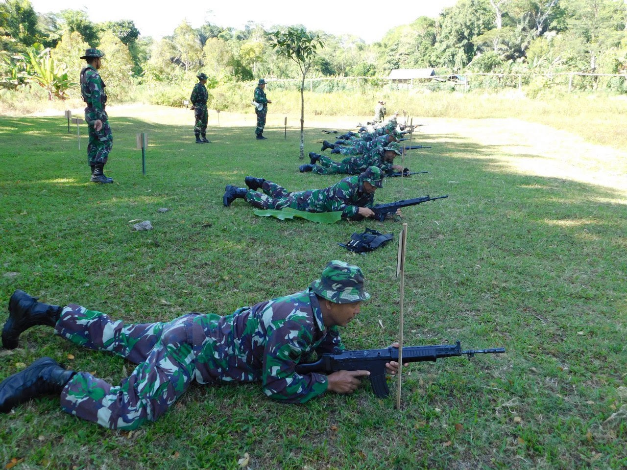 Tingkatkan Kemampuan Bersenjata, Kodim Minahasa Gelar Latihan Menembak